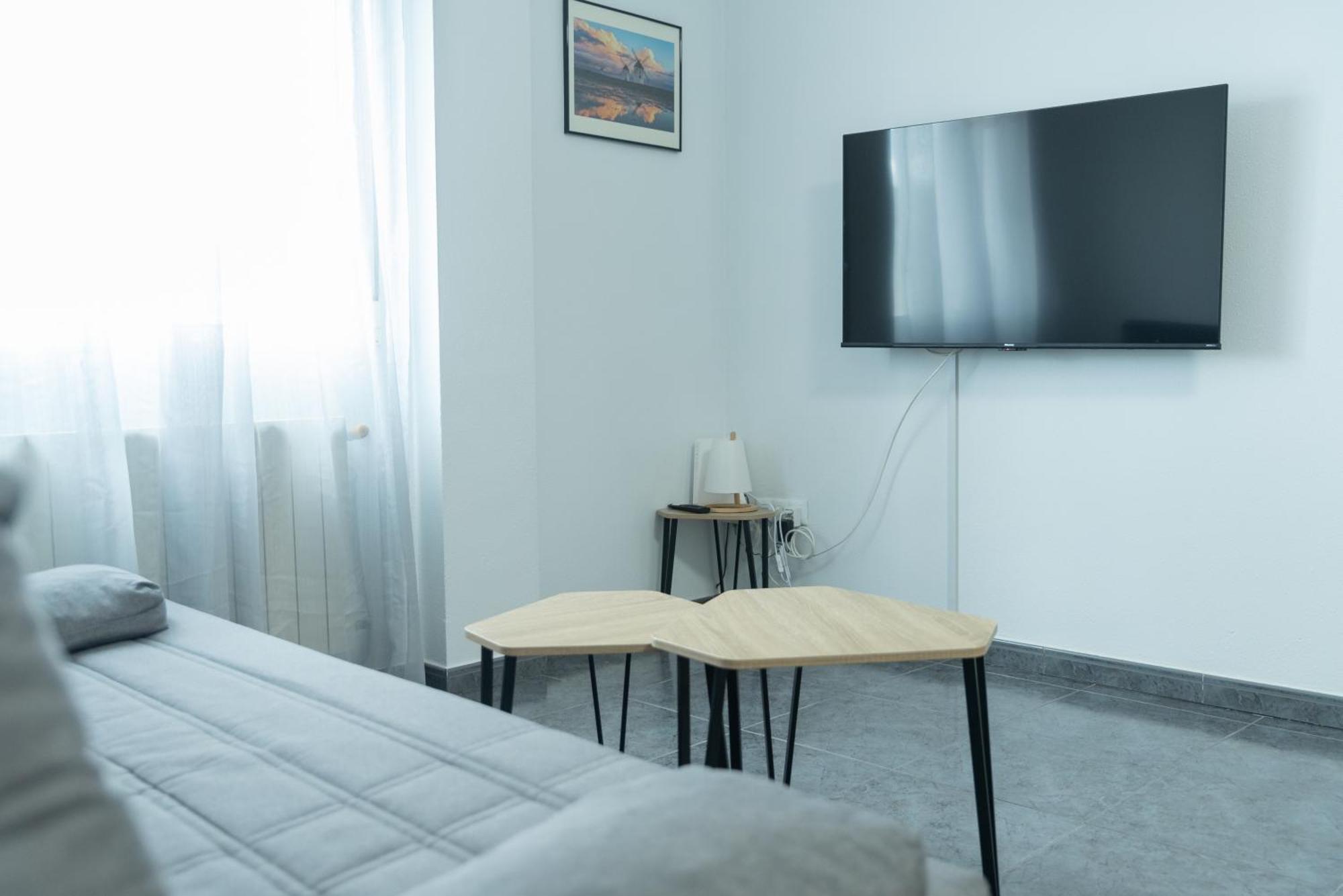 Apartamentos La Mota - Centrico Mota Del Cuervo Ngoại thất bức ảnh